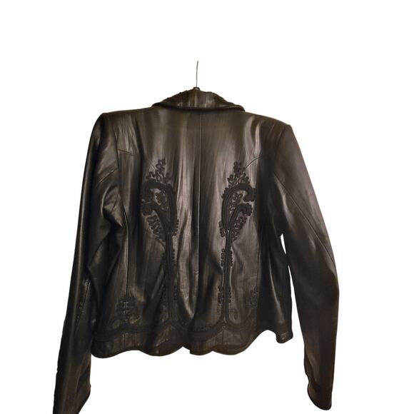 Peter Nygard | The Luxe Command Jacket – Embroidered Leather Statement - Size XL - Picture 5 of 6